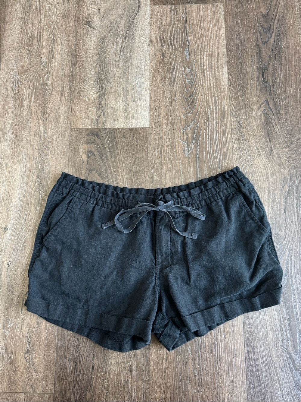 Old Navy Black Women's Drawstring Linen Shorts Size 8